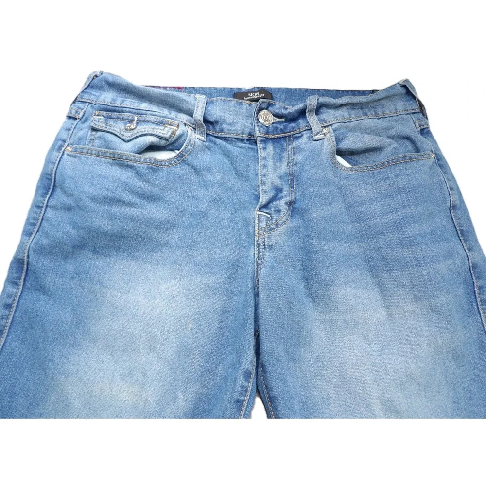 True Religion missing button